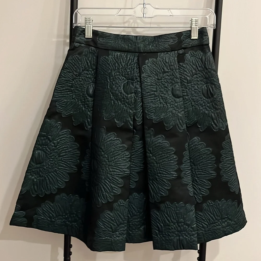 Trina Turk Green Embossed Matelasse Pleat Floral Skirt Women Size 0 New